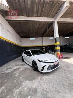 تۆیۆتا کامری